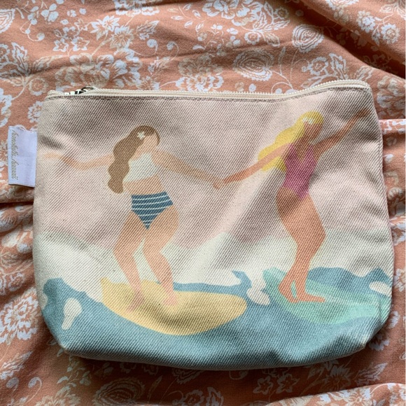 Soha Living-Surfer Girls Pouch - Picture 2 of 4
